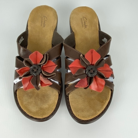 Clarks Bendables Lena Admire Sandals Slides Sz 11M Brown Leather Flower Detail - Picture 8 of 8